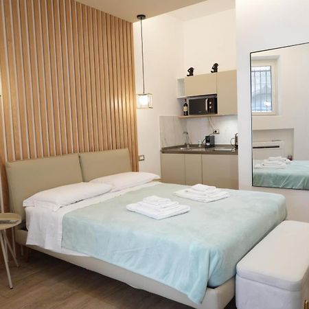 Around Castel Sant'Angelo Apartment Rome Bagian luar foto